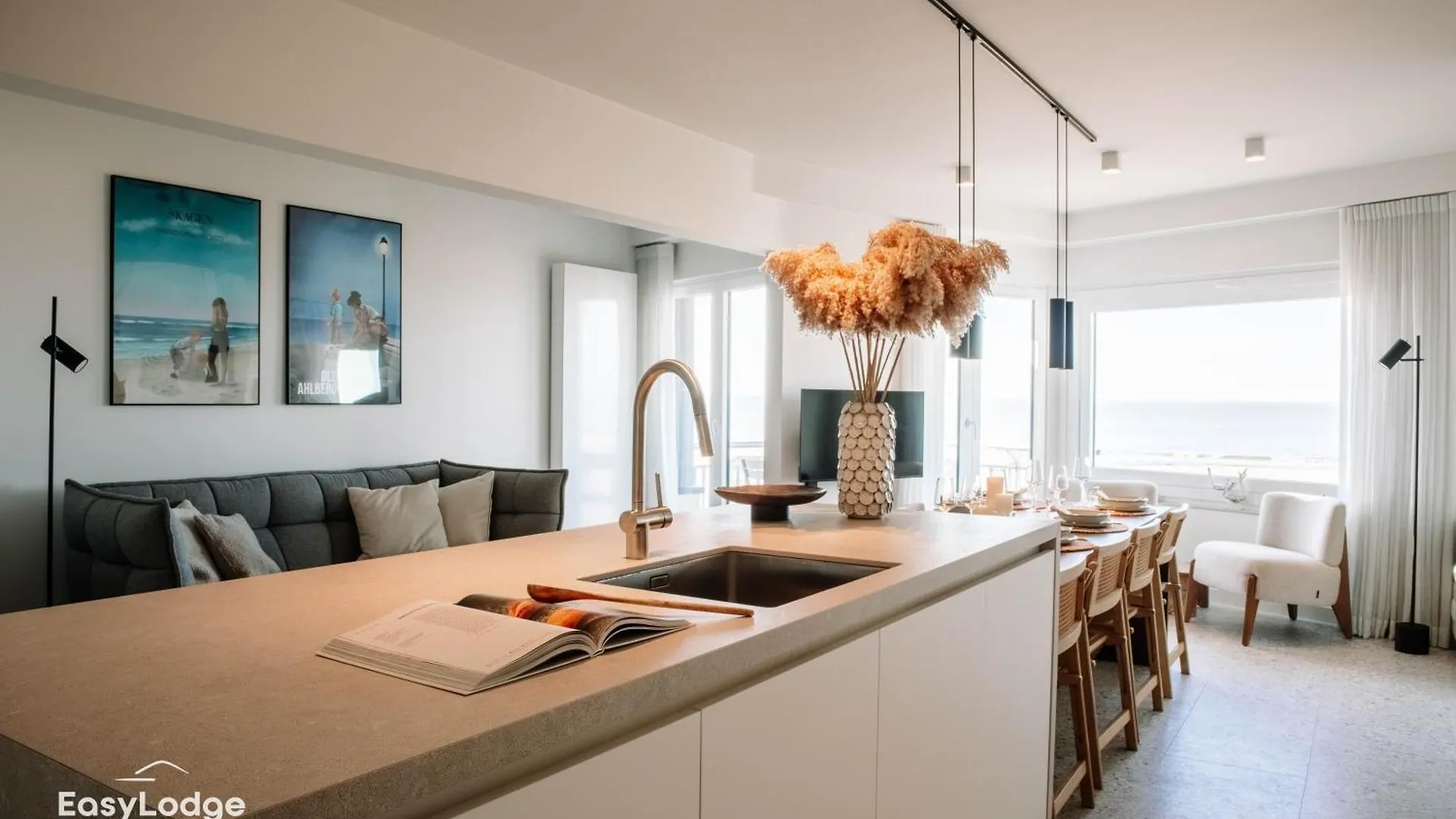 Stijlvol Appartement Met Terras En Panoramisch Zeezicht Ostend Apartment