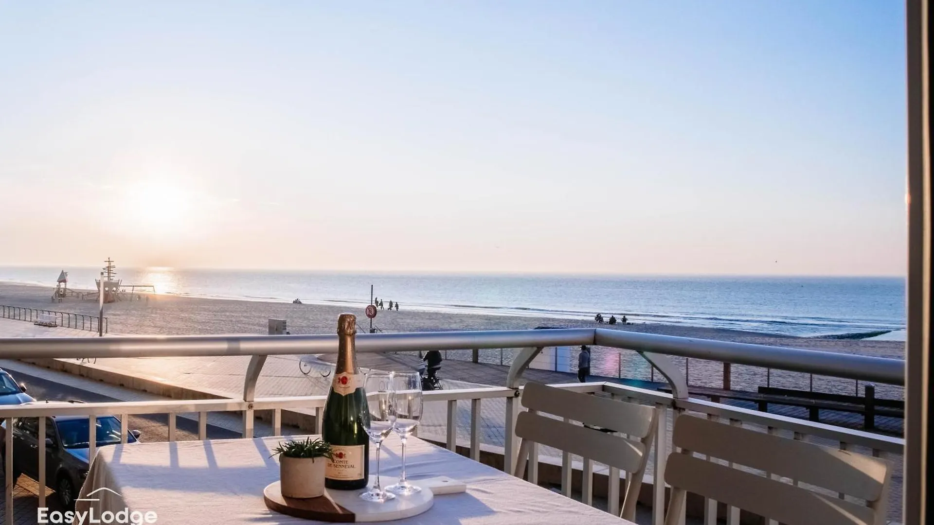 Stijlvol Appartement Met Terras En Panoramisch Zeezicht Ostend