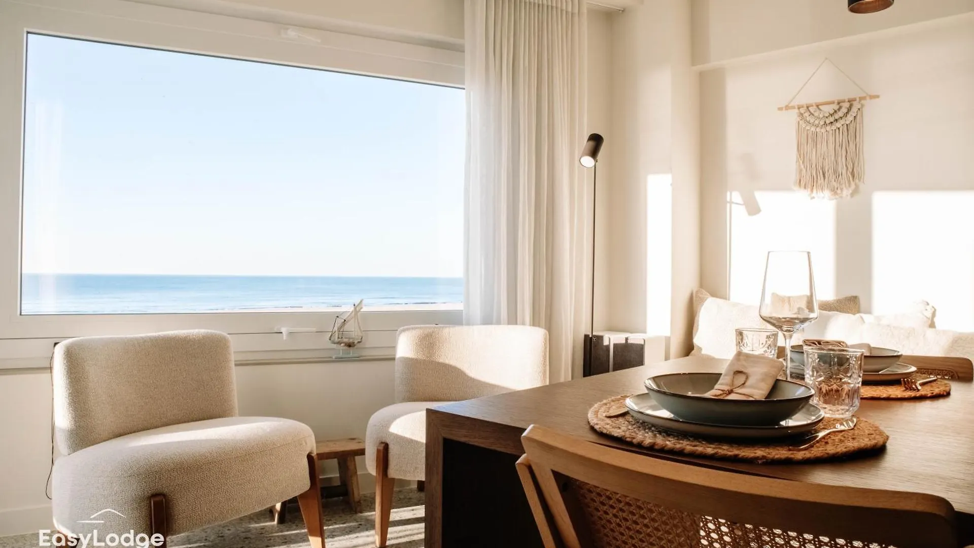 Apartment Stijlvol Appartement Met Terras En Panoramisch Zeezicht Ostend